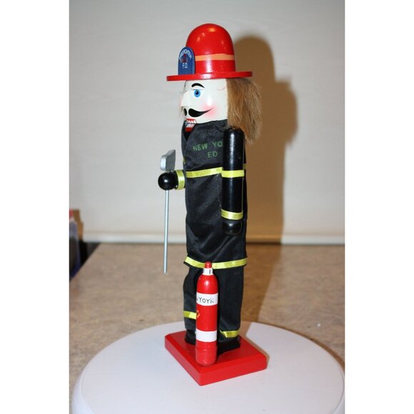 Nutcracker - New York Firefighter - 12" - Picture 4 of 5